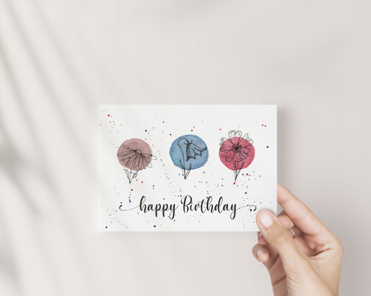 Happy Birthday –  Blumenskizzen in bunten Kreisen