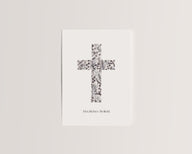 Herzliches Beileid – Florales Kreuz in warmem Grau