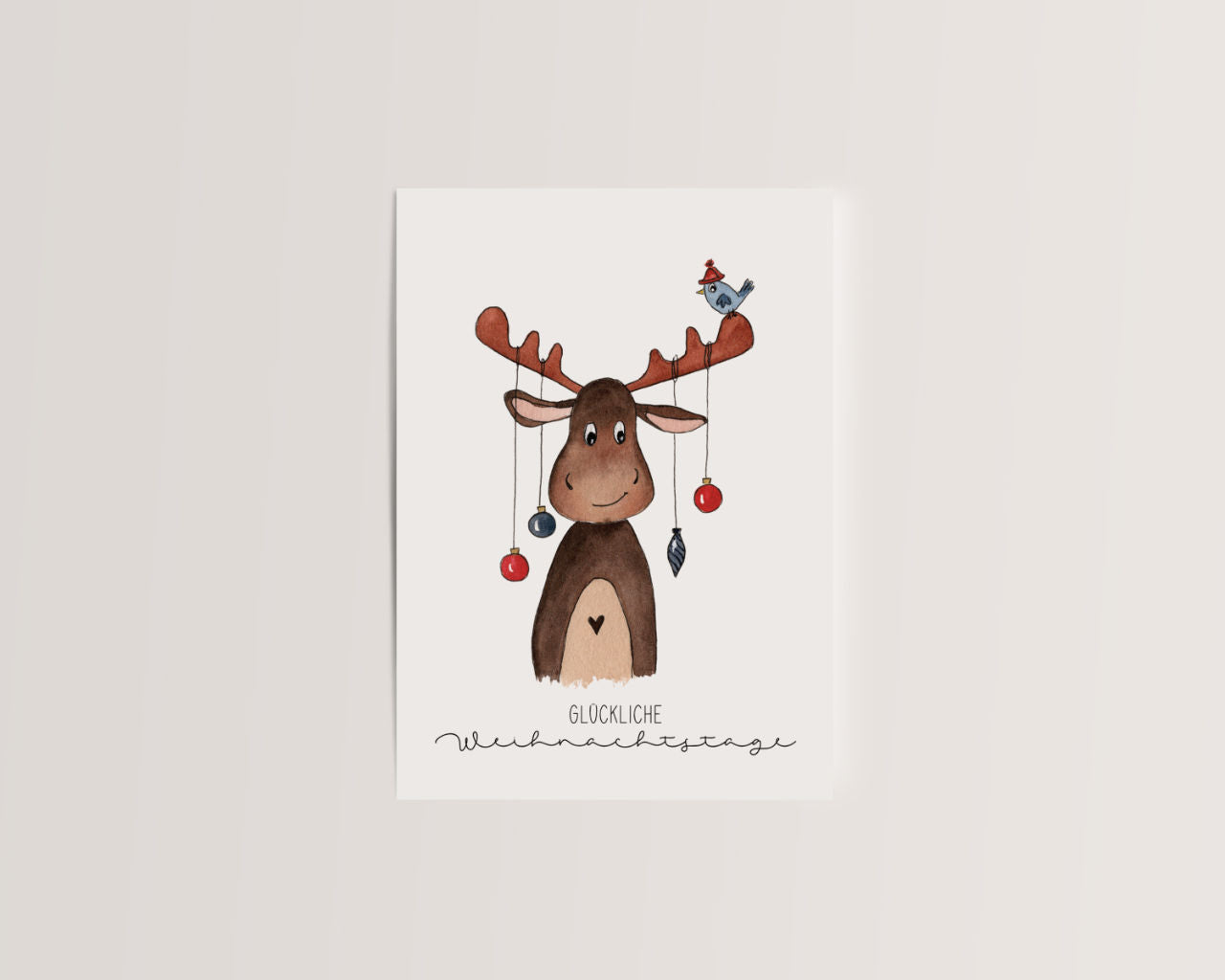 Glückliche Weihnachtstage – Elch mit Baumschmuck