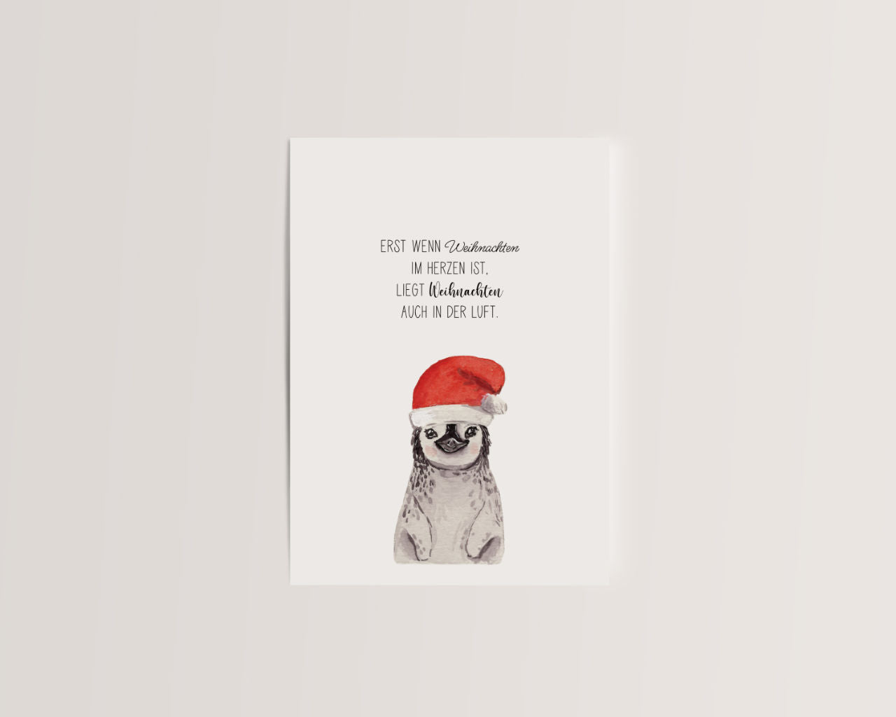 Weihnachten im Herzen – Babypinguin mit Mütze