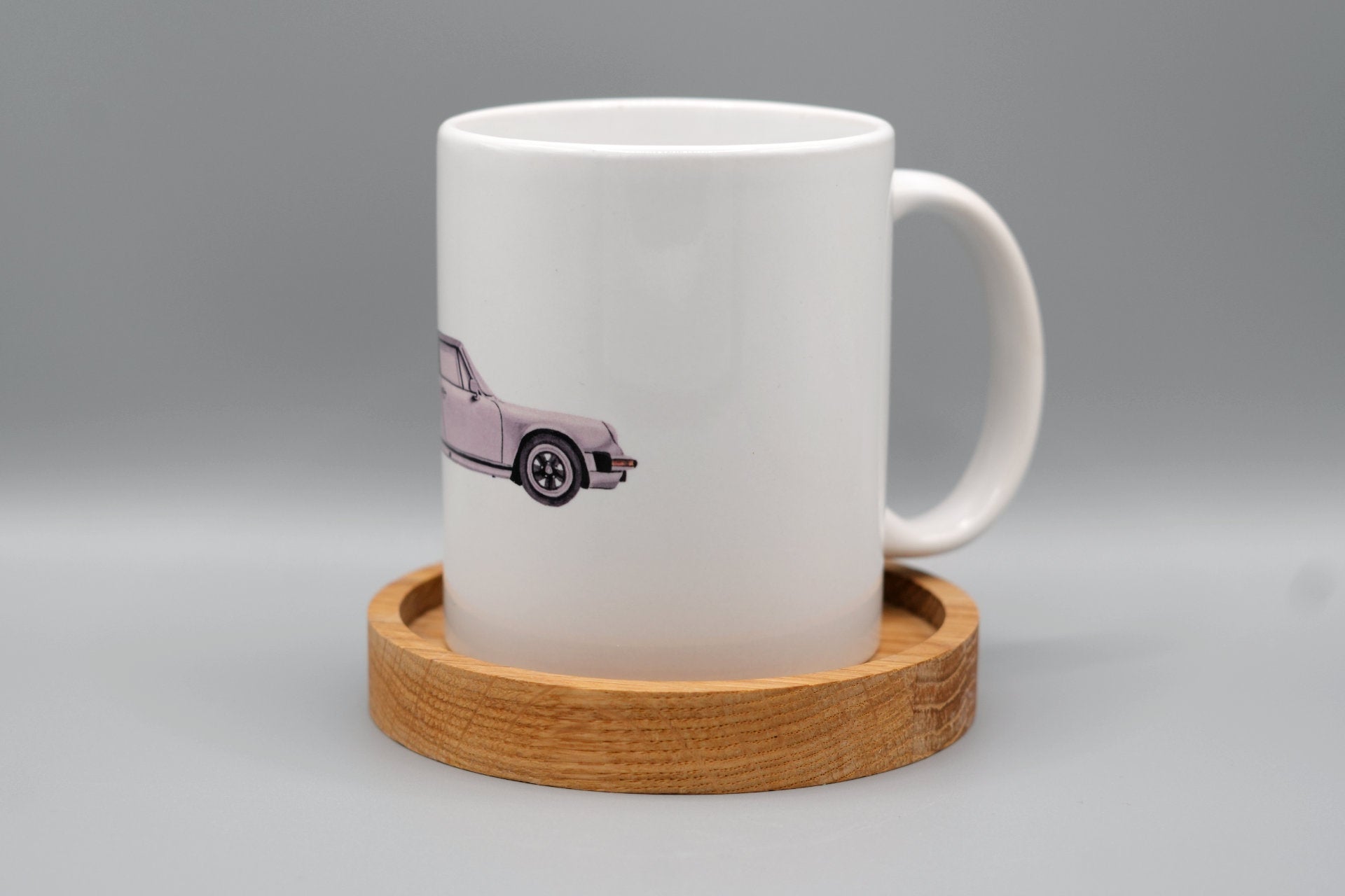 Silberner Sportwagen Seitenansicht - Tasse 340ml